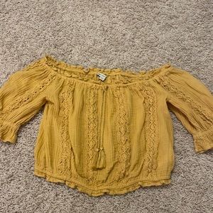 American Eagle yellow blouse